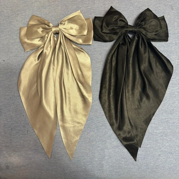 Large  Satin Bow Hairclip - Picture 5 of 12